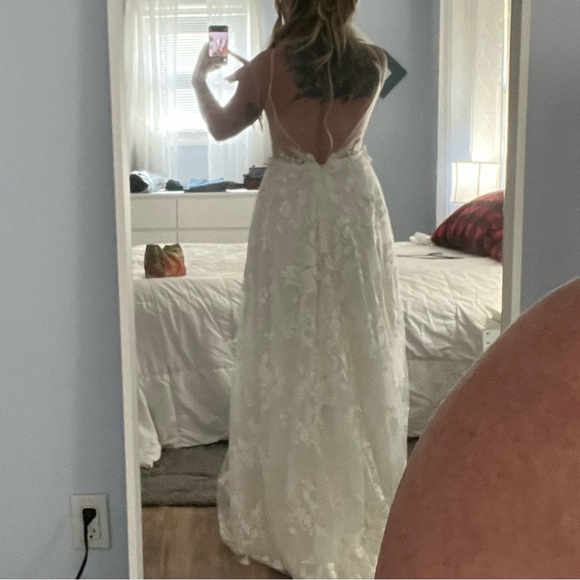 Lace Boho Wedding Dress with Split - Picture 4 of 8
